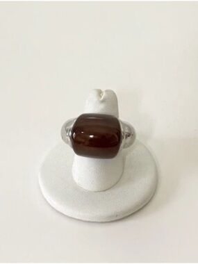 Silver Toned Dome Ring with Brown Lucite Stone Size 7.5